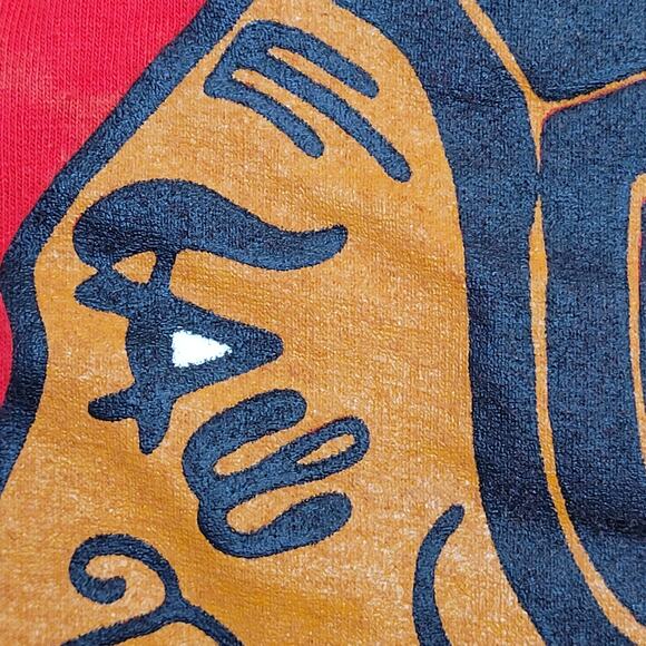 Vintage Chicago Blackhawks Shirt Womens Medium 19x23 Red USA - Picture 10 of 13